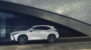 LEXUS NX Z ROKU MODELOWEGO 2024 Z JESZCZE WIĘKSZĄ LICZBĄ NOWOCZESNYCH TECHNOLOGII